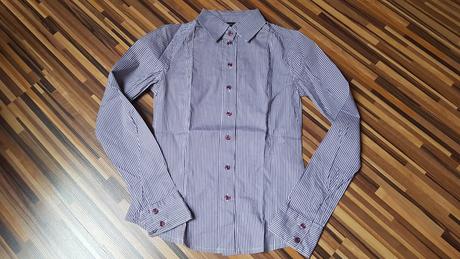 Fialová košeľa, s