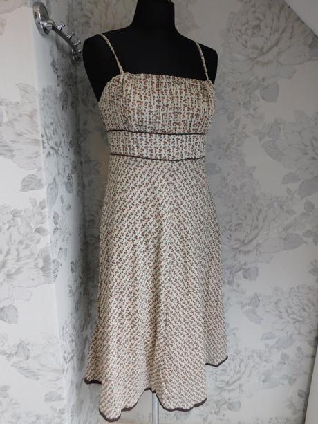 Kvalitne letne šaty, 38