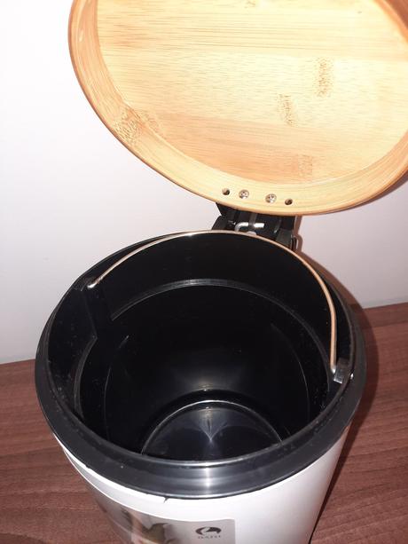 Nový odpadkový kôš, 