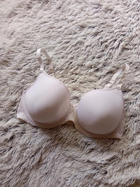 Biela podprsenka, 95c