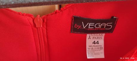 Spolocenske saty, 44