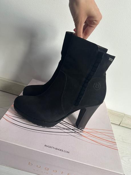 Bugatti čižmičky, 38