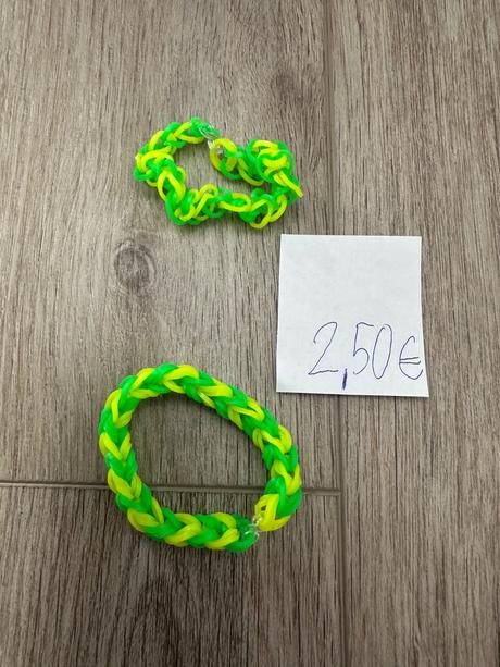 Náramok z gumičiek, 