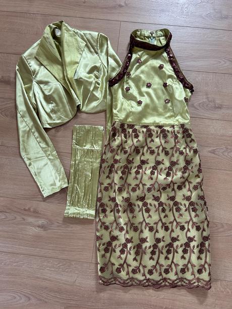 Slávnostné šaty so sakom a opaskom -s, s