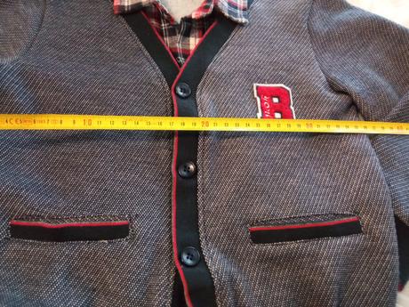 Mikina s golierom, 110