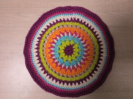Háčkovaná mandala nášivka ako desigual,