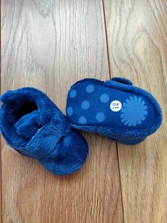 Papučky, <17