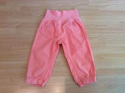 Nohavice pre malú slečnu, lupilu,68