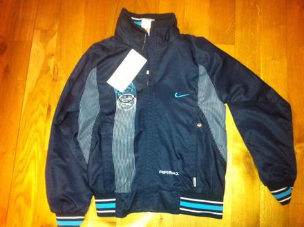 Tenká vetrovka, 110