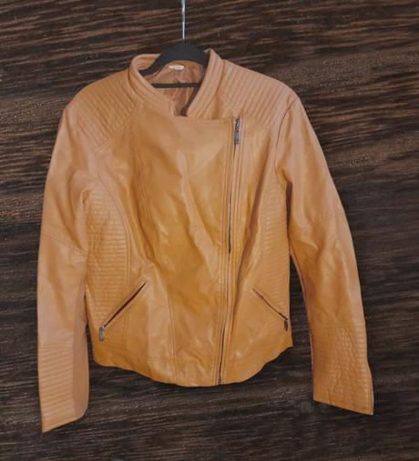 Kožená bunda, 40