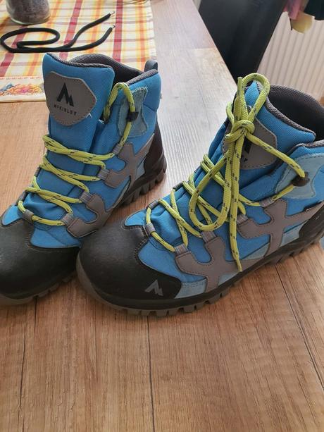 Turisticke topanky, 38