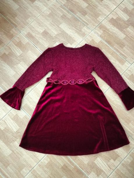 Teplé hrubé slávnostné šaty, 128