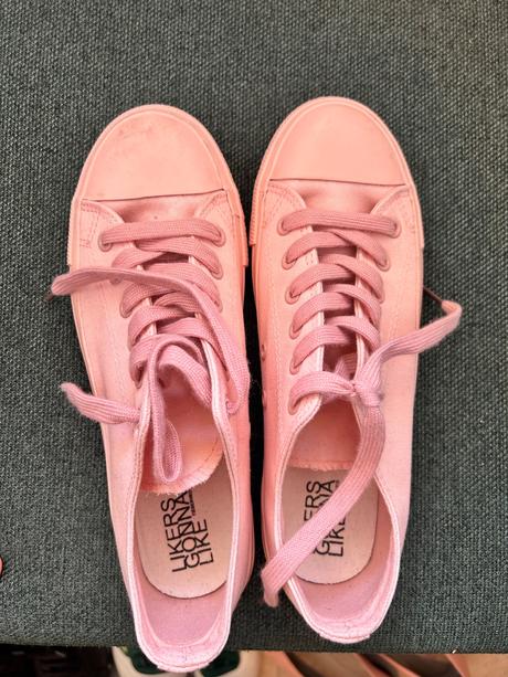 Nenosene tenisky, 38