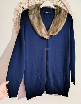 Tmavomodrý sveter, xxxl