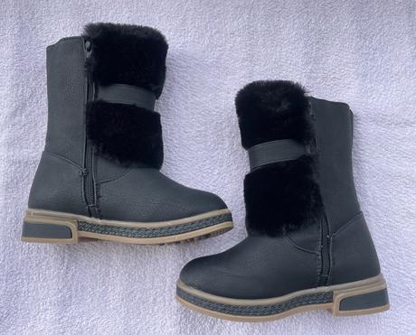 Kožušinkové čižmy, 32