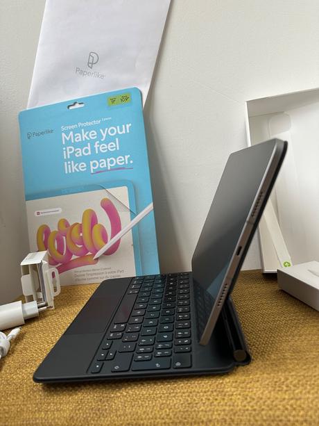 Predám ipad pro 11-inch m2 wi-fi+cellular 256gb, apple