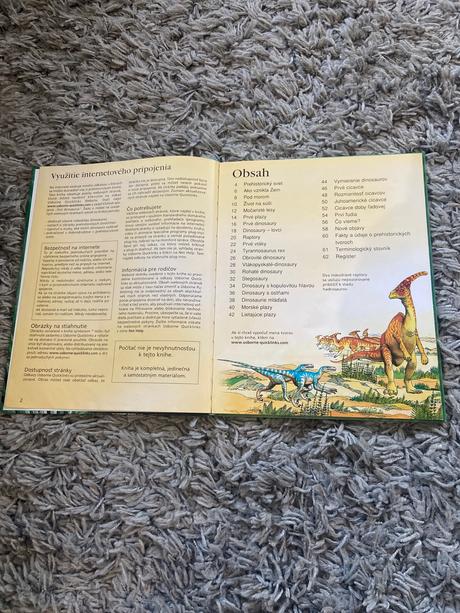 Kniha dinosaury a prehistoricky zivot, 