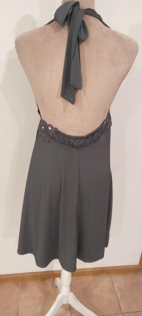 Krásne šaty s krajkou, m