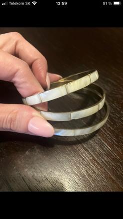 Náramky s perleťou,