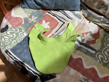 Nákrčník, gmini,74