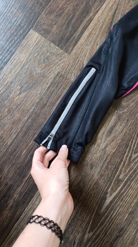 Športové legíny, s