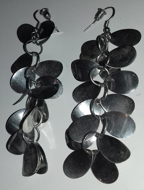 Dlhe strapcovite nausnice, 