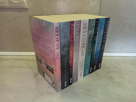 Tahereh mafi - shatter me series 9 knih, 