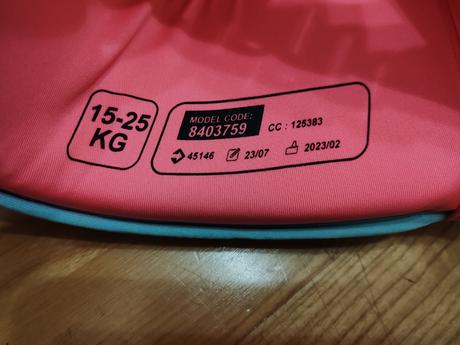 Plávacia vesta nabaiji,