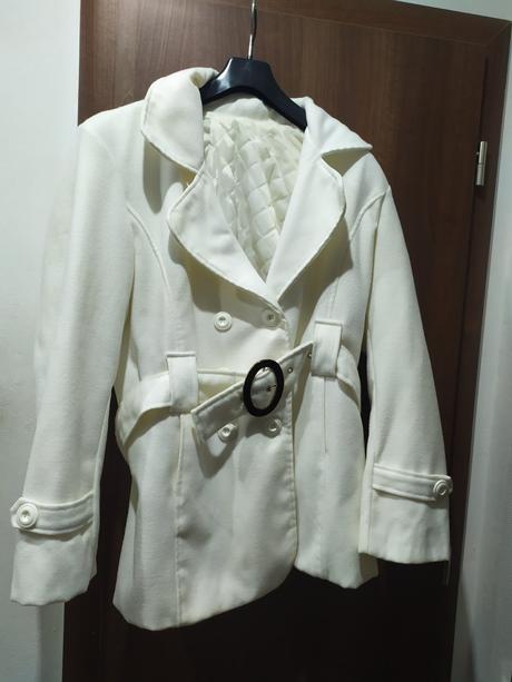 Biely kabát, 44