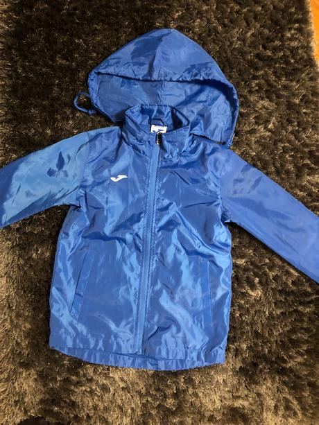 Vetrovka do dažďa, 122