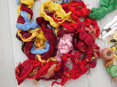 Nite farebné na ručné vyšívanie, 