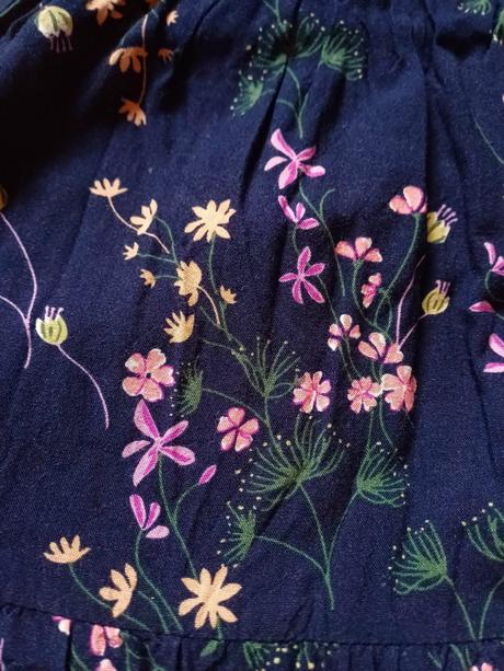 Krásne kvetované šaty 110/116, 110