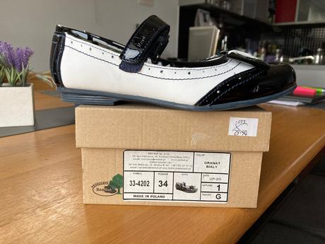 Dievčenské kožené poltopánky renbut, ren but,34