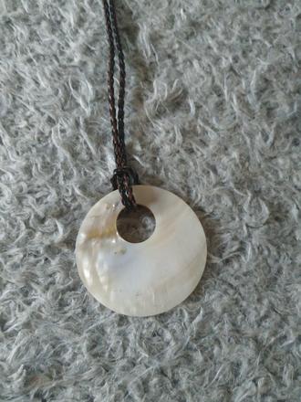 Perleťový náhrdelník,