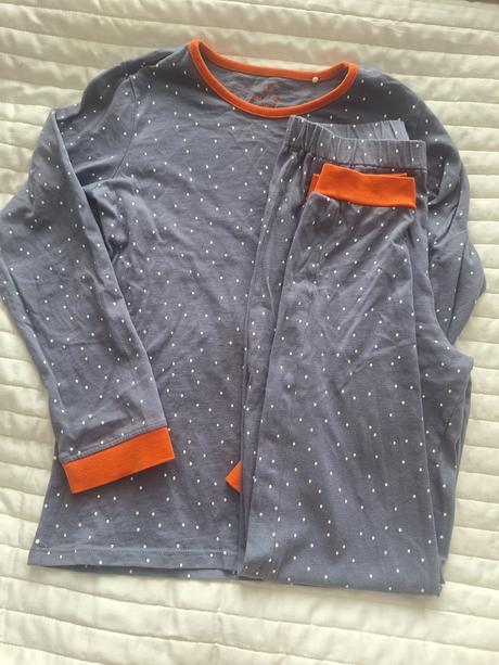 Dievcenske pyzamko, tchibo,134