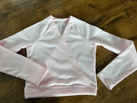 Svetrik na tanec, gymnatiku, 128