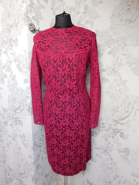 Pekne čipkovane vintage šaty, 40