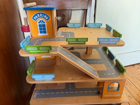 Predam parkovaci dom, 