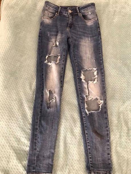 Roztrhané rifle, xs