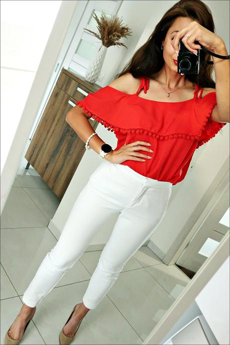 Červená blúzka, 40