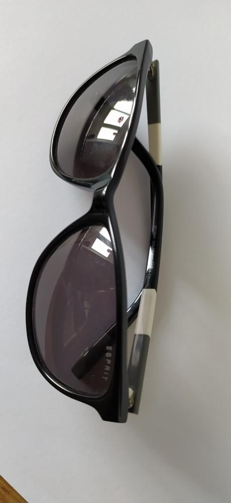 Značkové slnečné okuliare, 