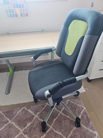 Otocna nastavitelna stolicka,