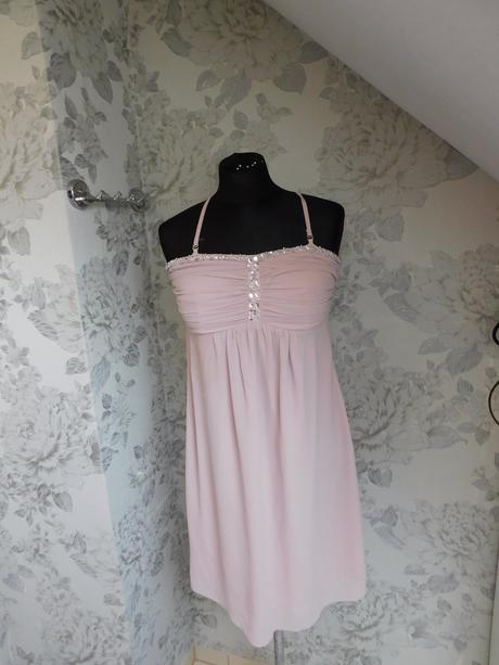 Vila velmi pekne šaty, 36