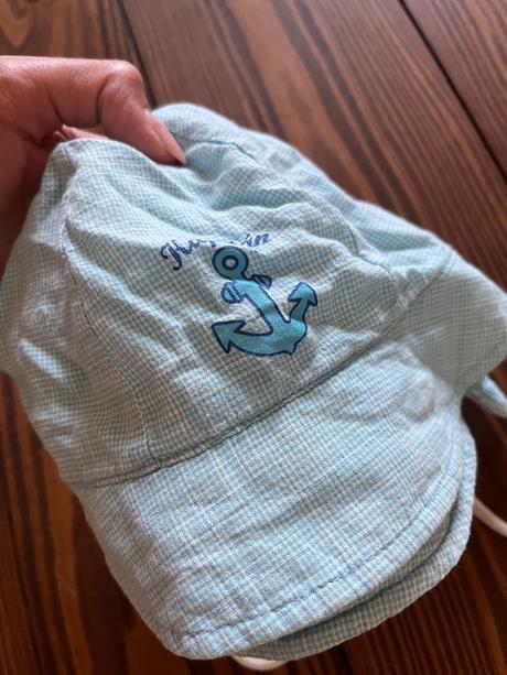 Klobúk na zaviazanie, 74