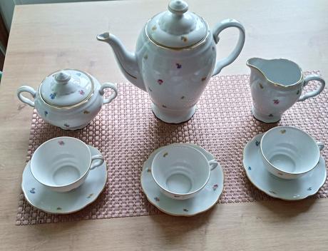 Predám starožitnú čajovú súpravu., 