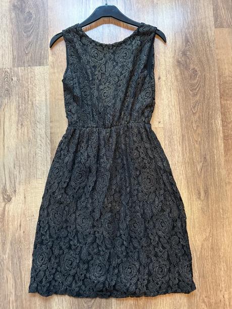 Minim nosene šaty sisters italy, m