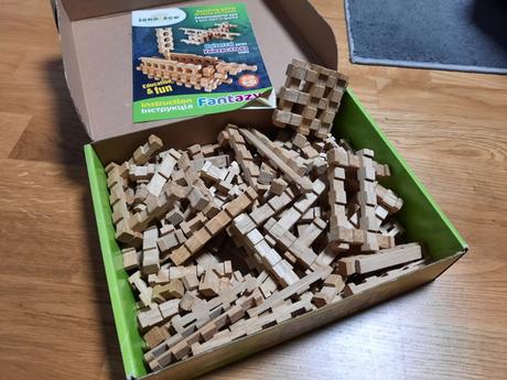 Drevena skladačka veža, 