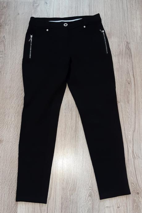 Elastické čierne nohavice, l