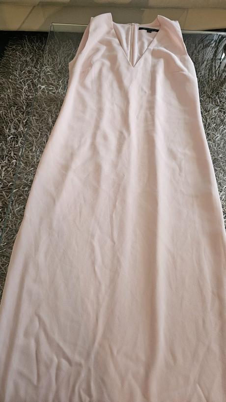 Bledoružové dlhé šaty s razporkami na bokoch, m