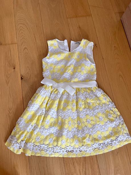 Saty s kvietkami a maslou, marks & spencer,122